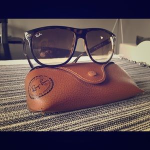 Ray Ban RB4147 Sunglasses
